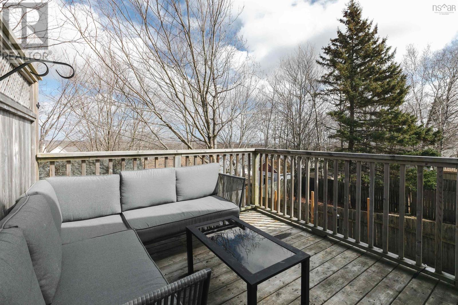 60 SEROCCO CRESCENT - 30