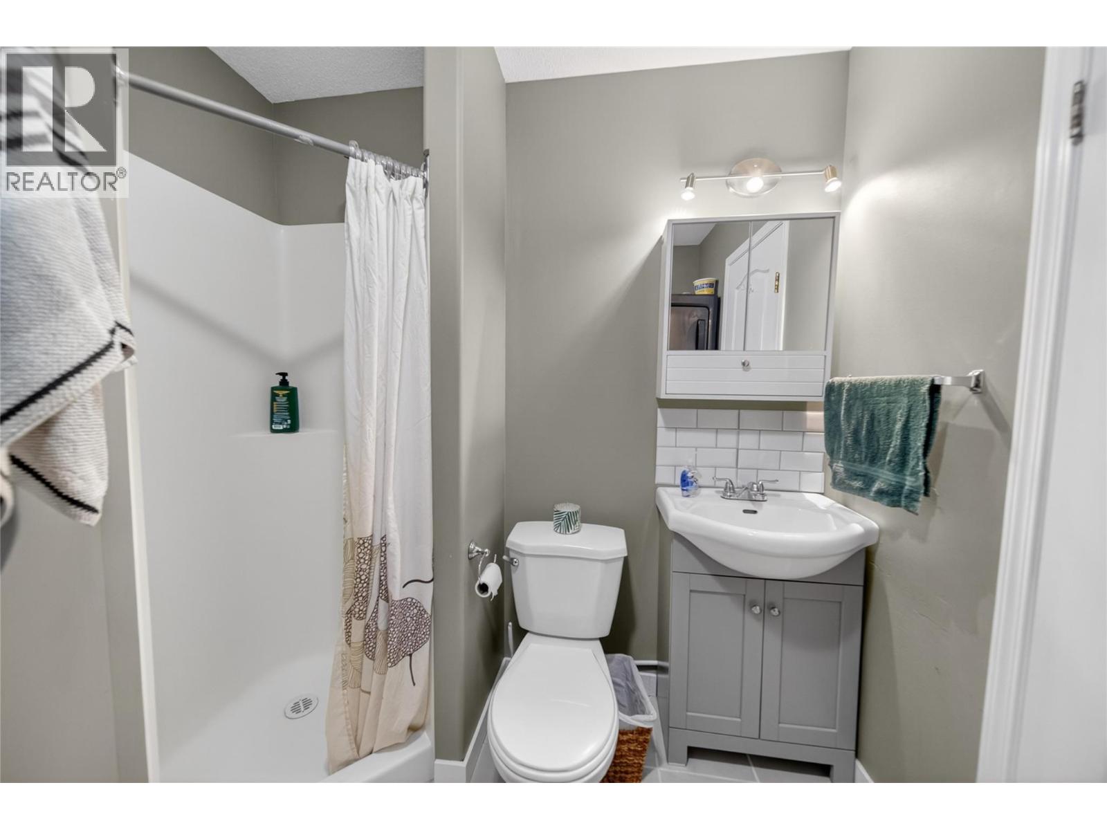 2800 34th Avenue S, Cranbrook