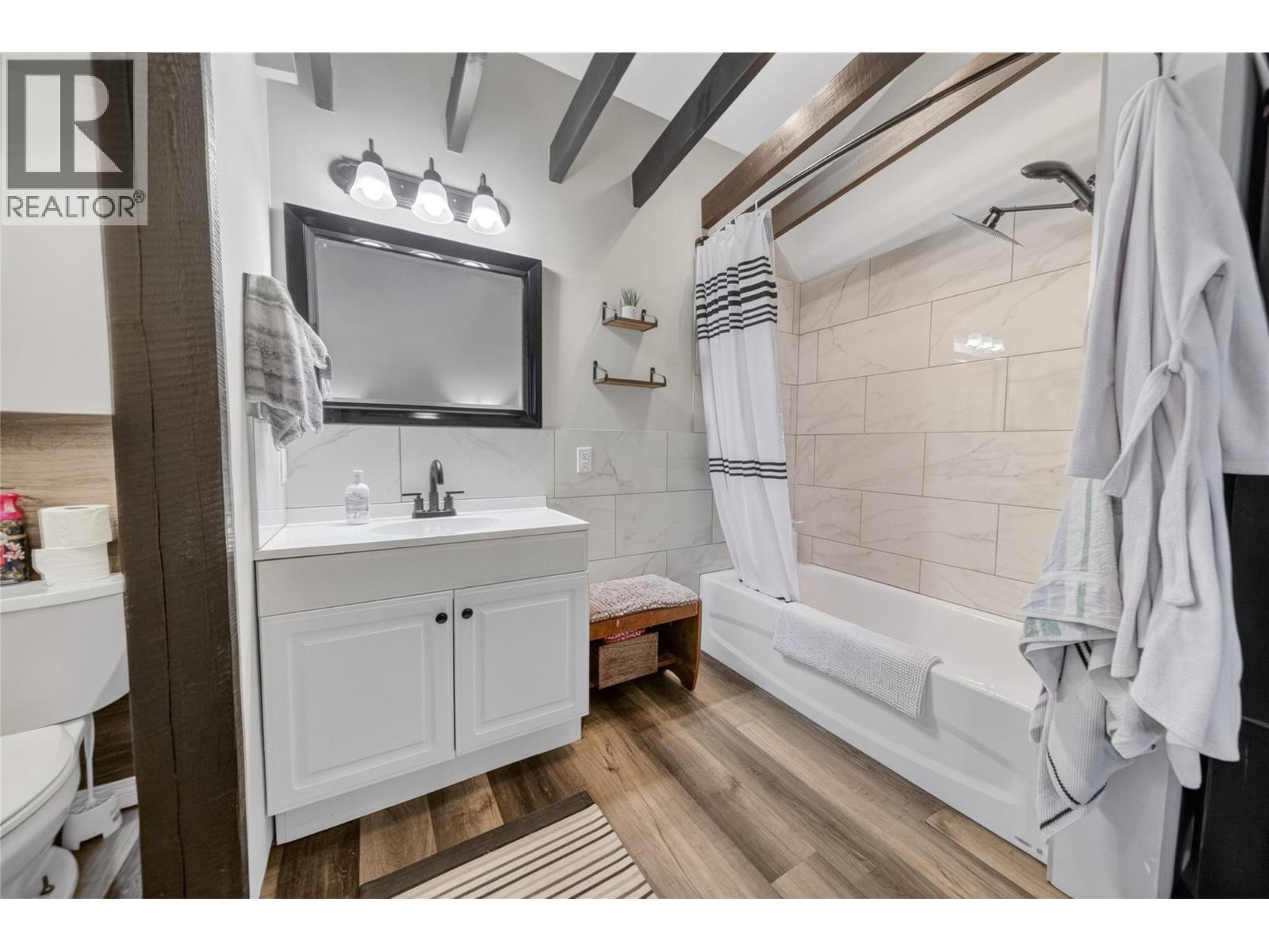 2800 34th Avenue S, Cranbrook