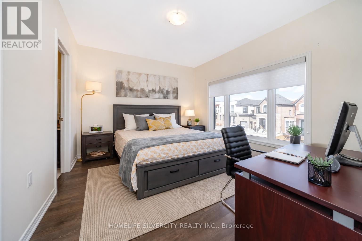 31 CANARD DRIVE - 33