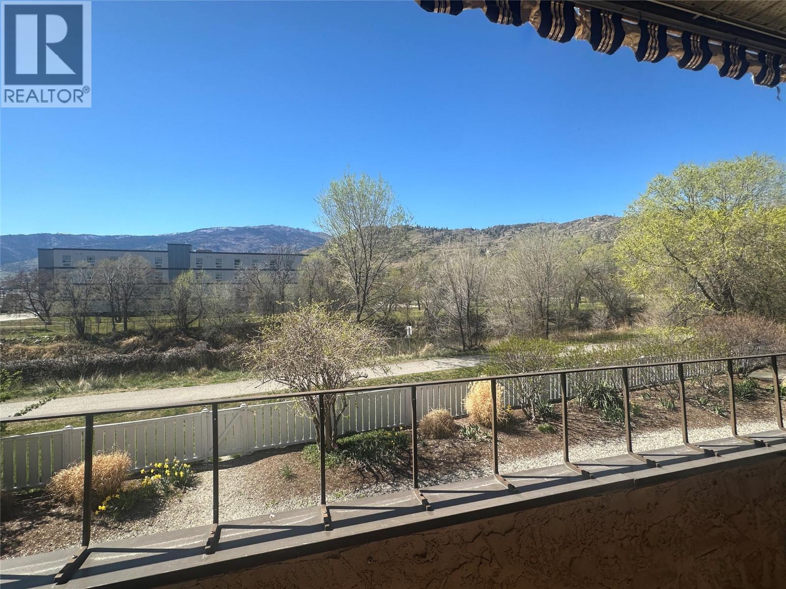 337 MCKINNEY Road Unit# 211, Oliver