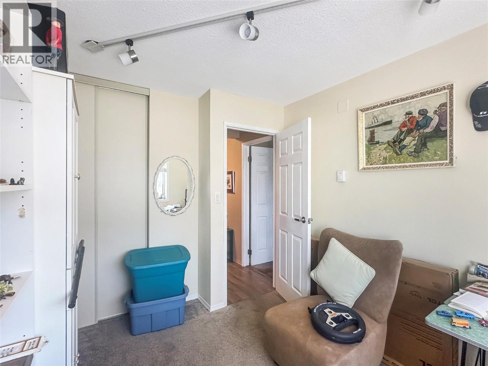 337 MCKINNEY Road Unit# 211, Oliver