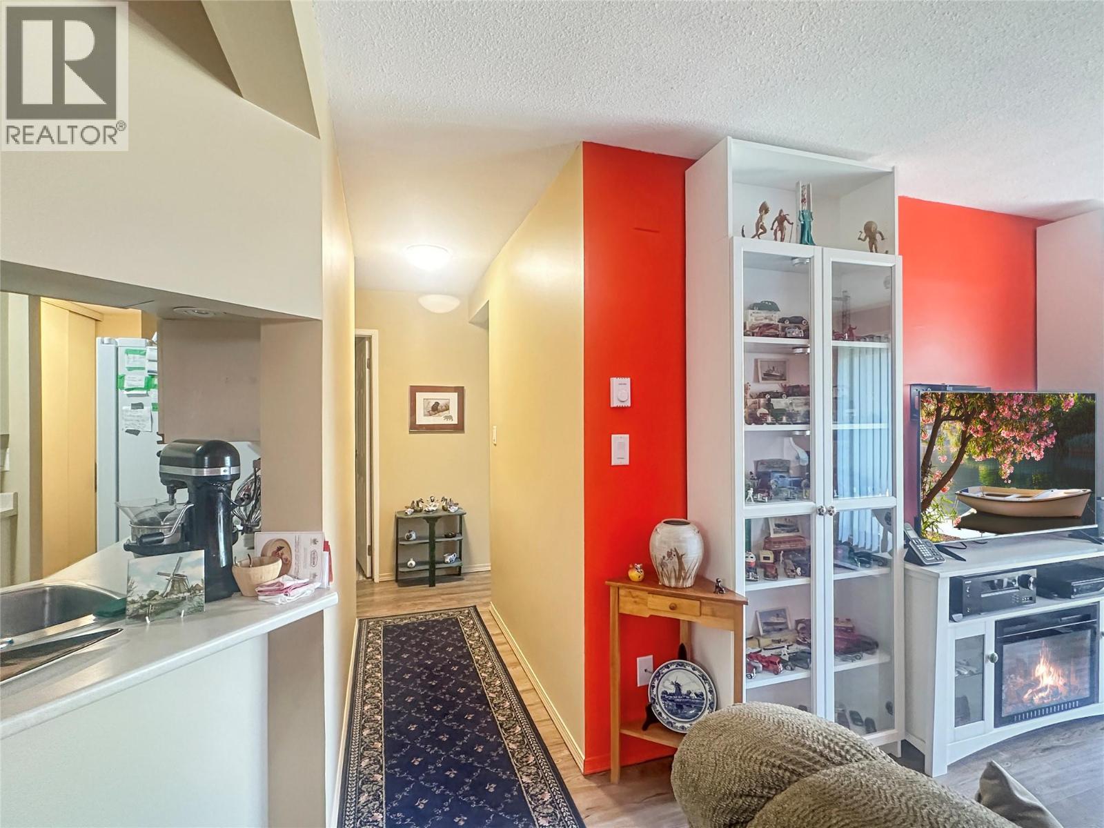 337 MCKINNEY Road Unit# 211, Oliver