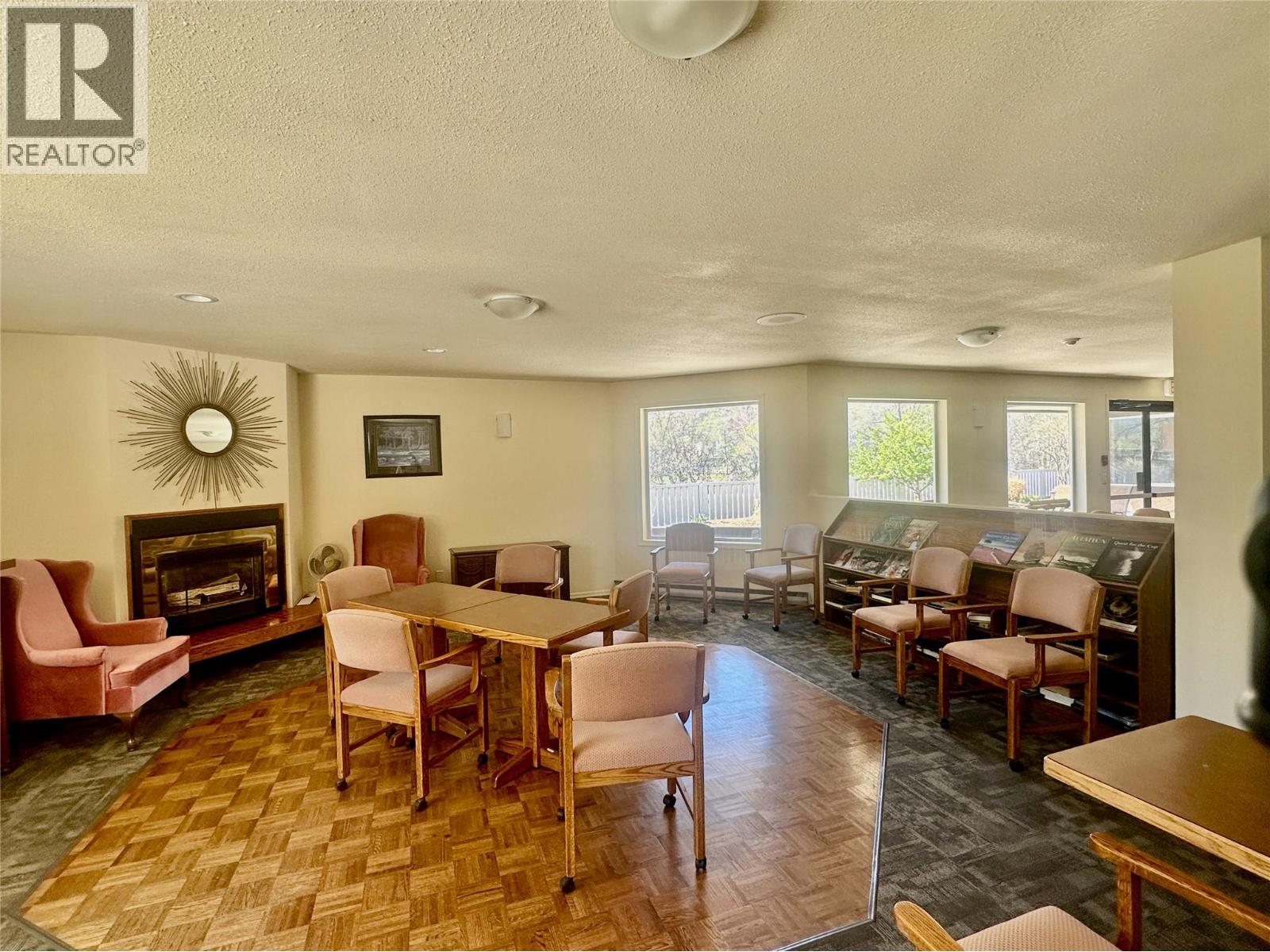 337 MCKINNEY Road Unit# 211, Oliver