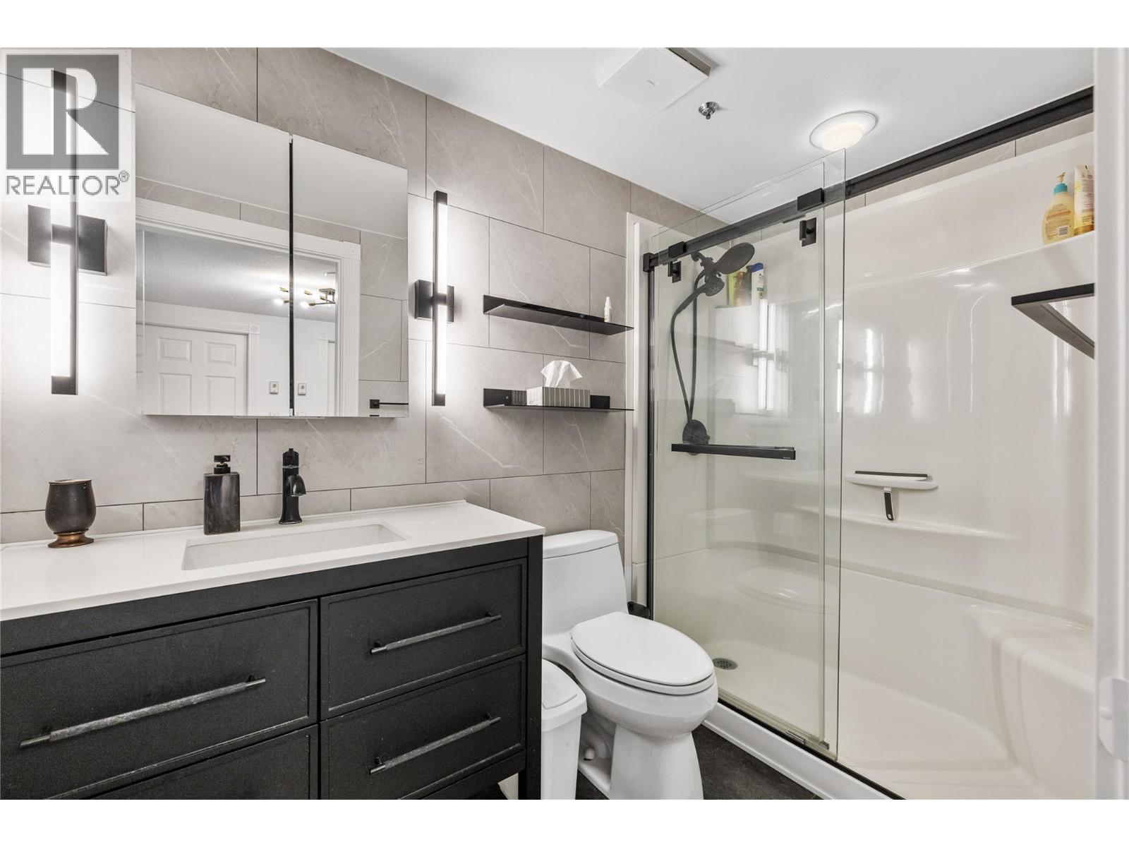 1152 Sunset Drive Unit# 405, Kelowna