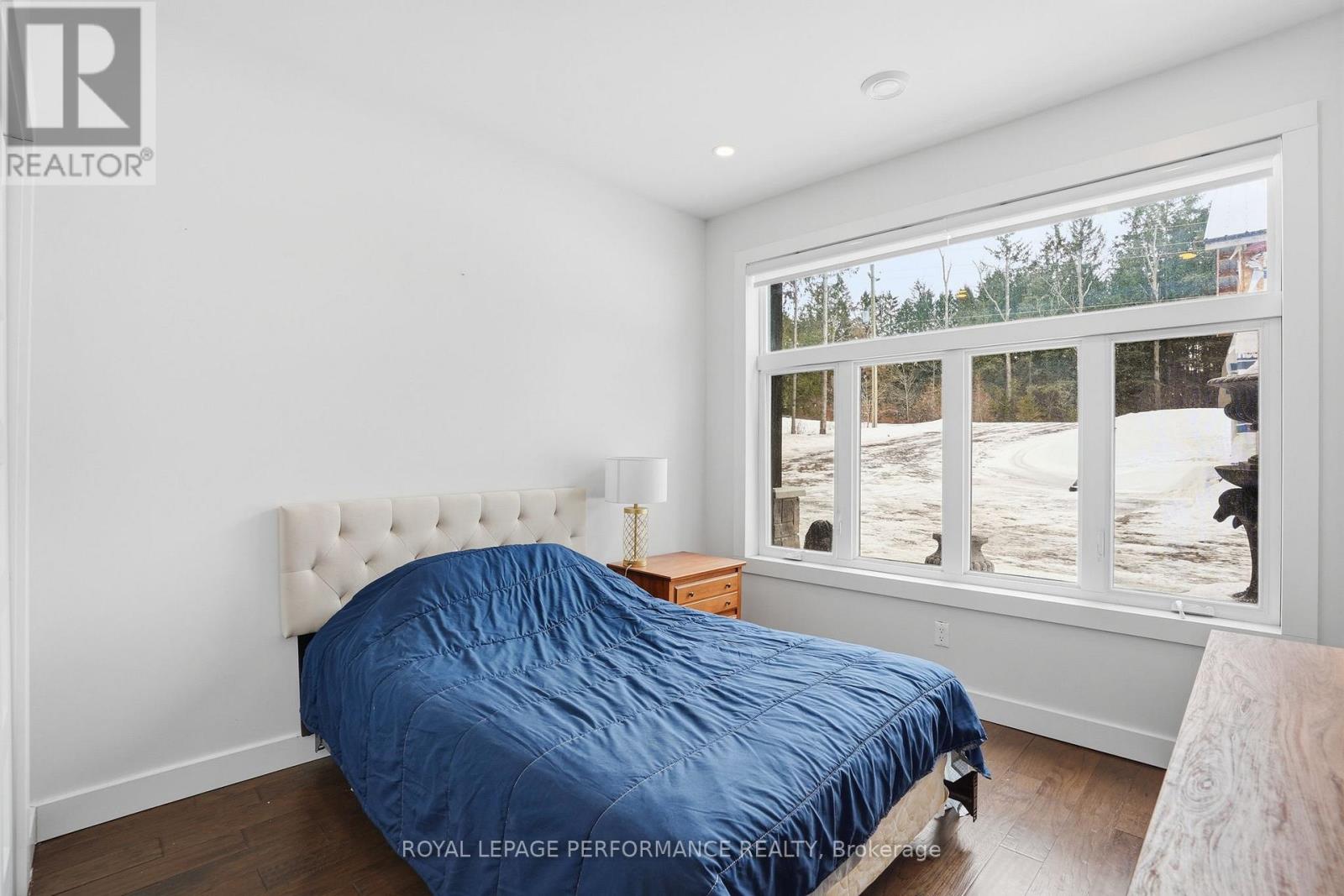 573 BAY ROAD - 28