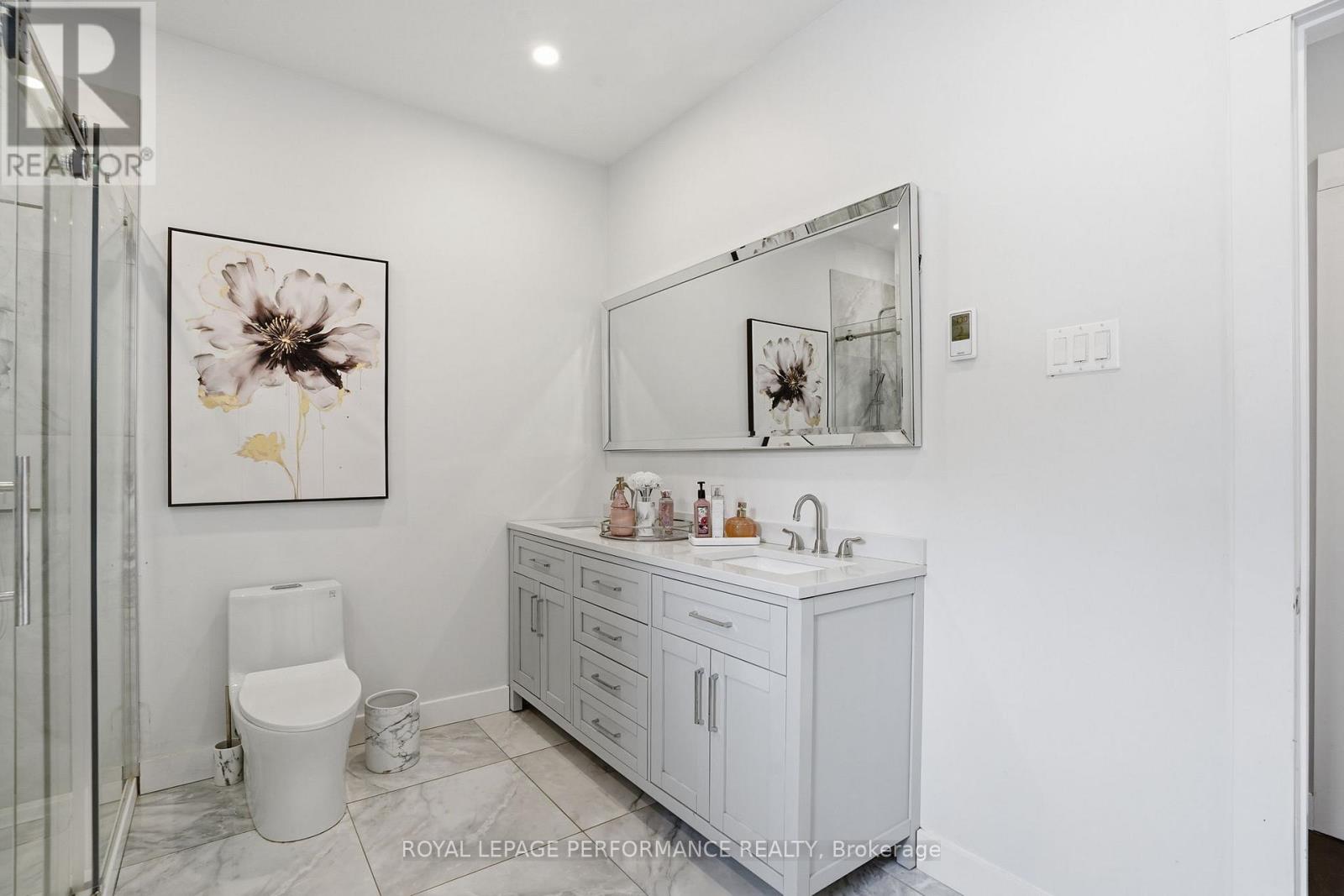 573 BAY ROAD - 30