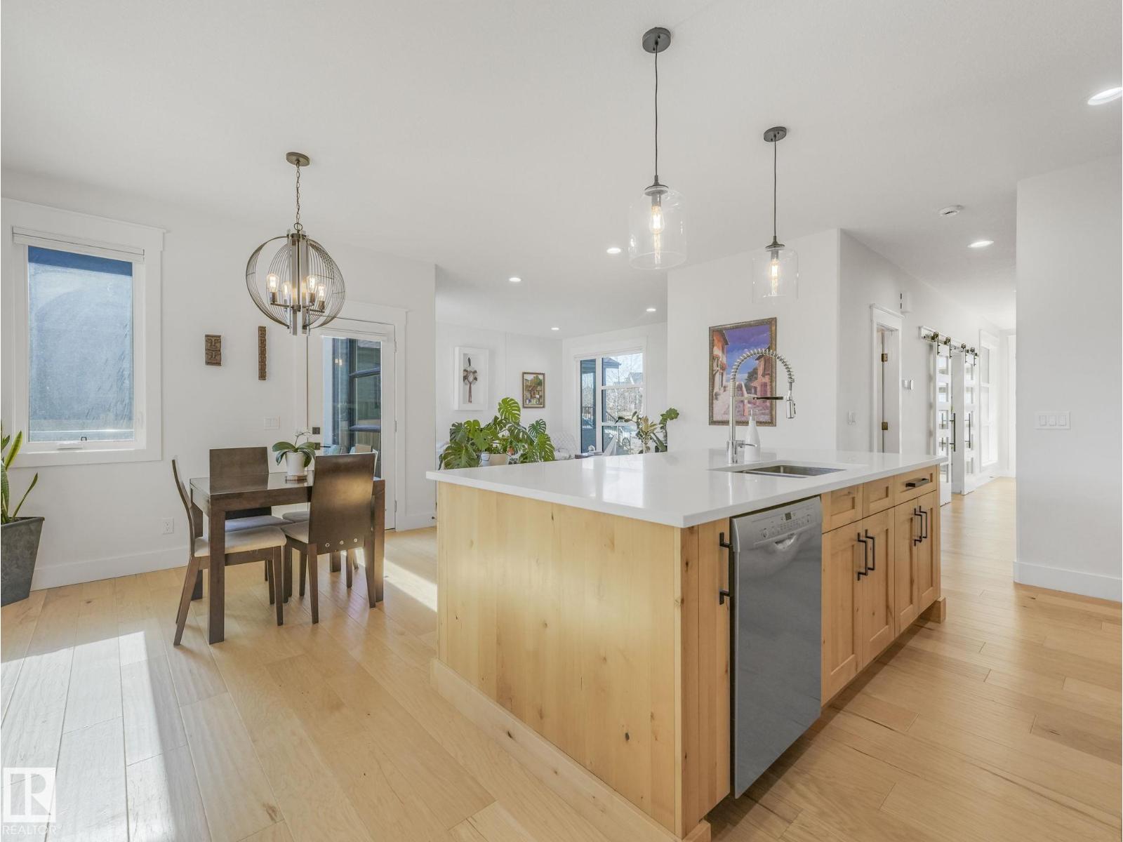 7215 MAY RD NW, Edmonton