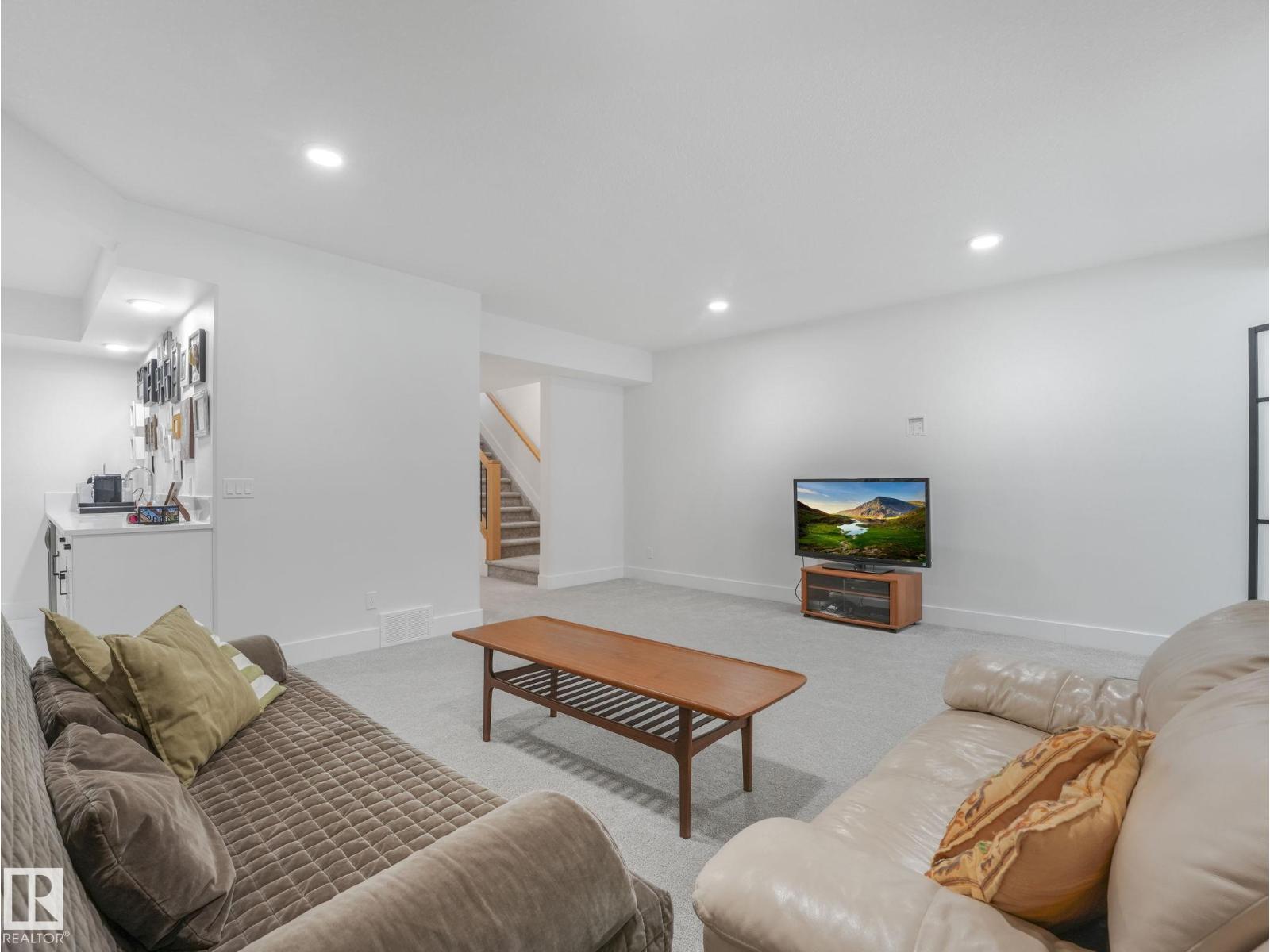 7215 MAY RD NW, Edmonton