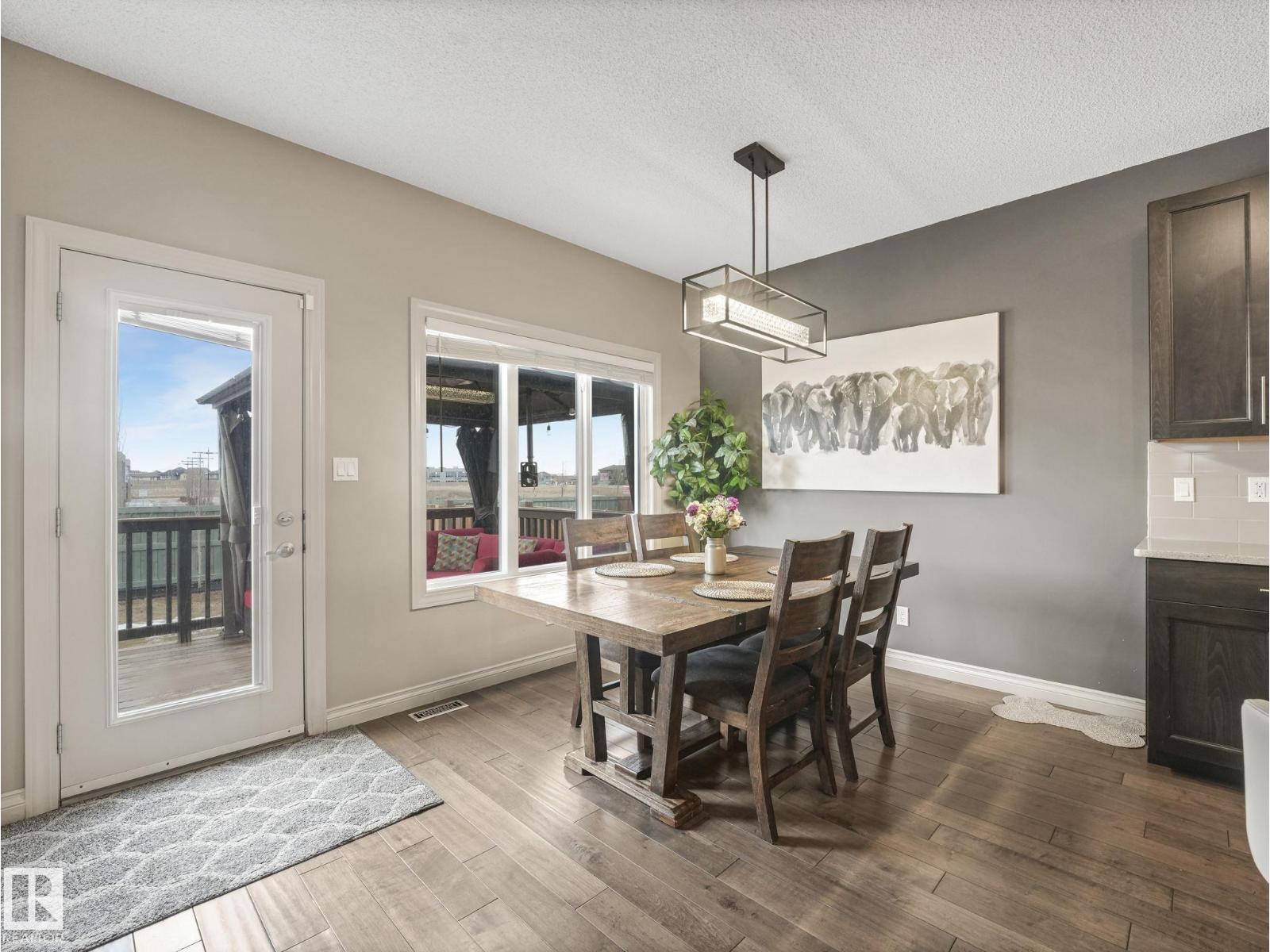 16412 12 AV SW, Edmonton