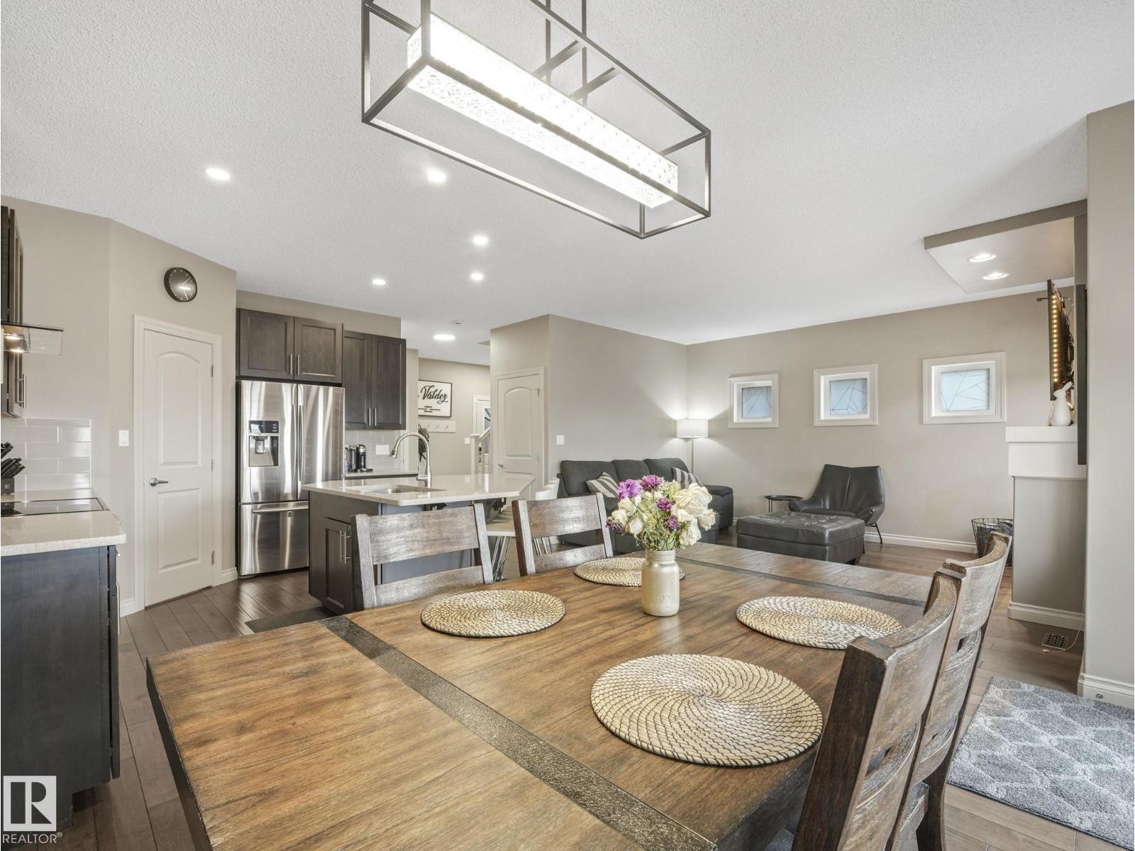 16412 12 AV SW, Edmonton