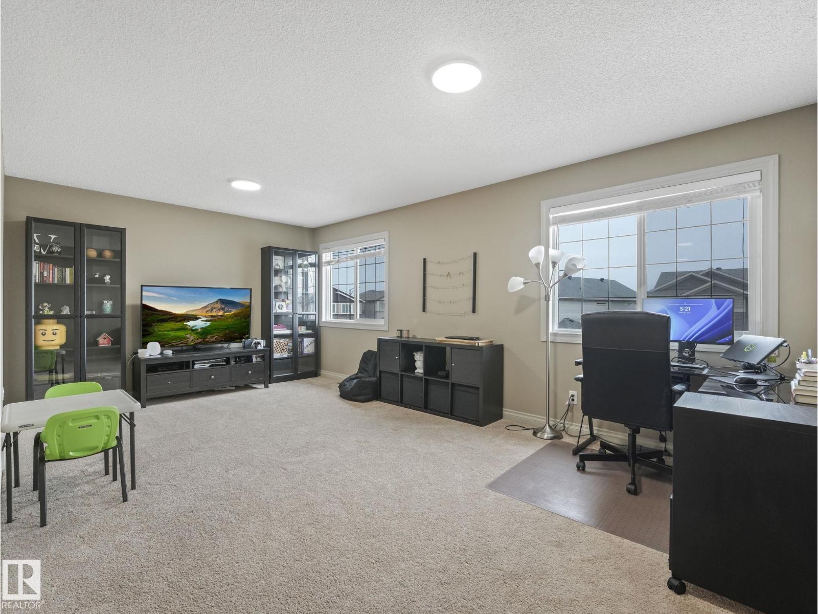 16412 12 AV SW, Edmonton