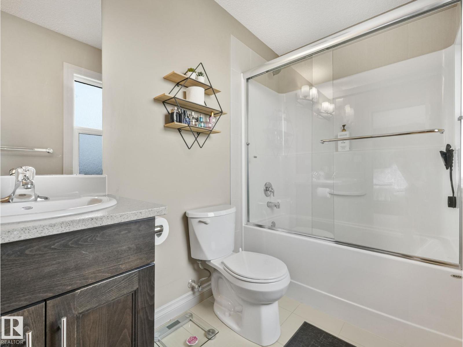 16412 12 AV SW, Edmonton