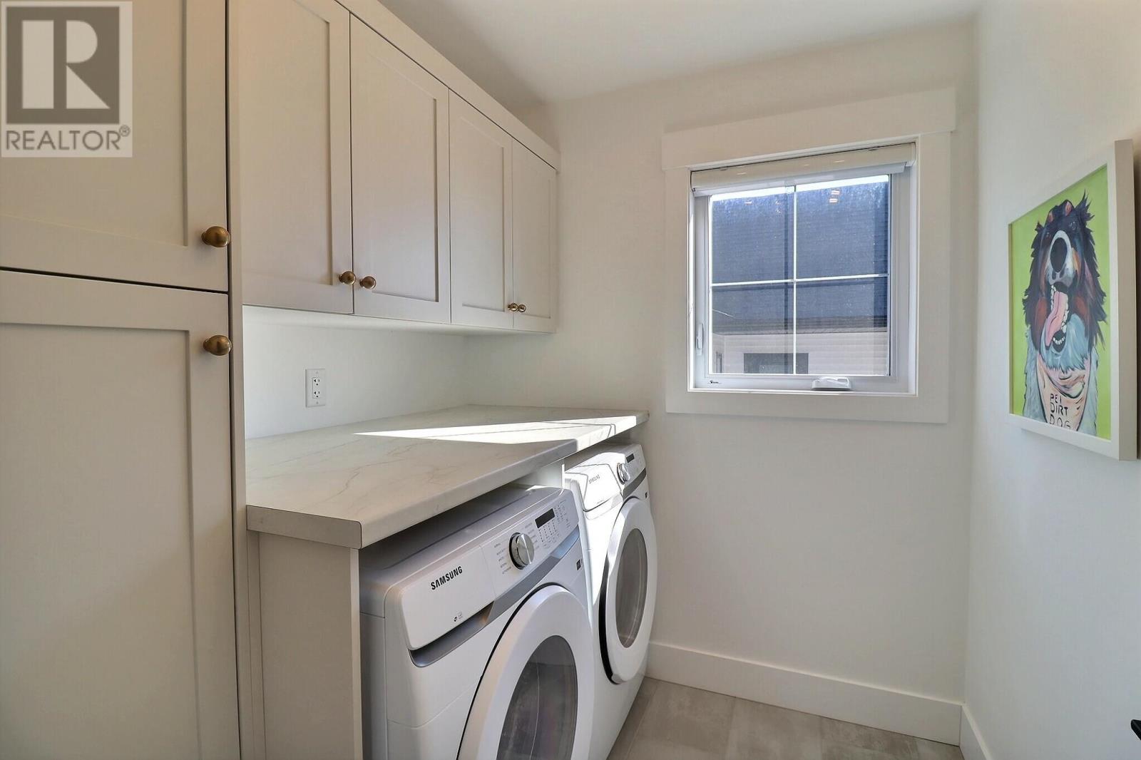 19 Ellis Avenue - 17