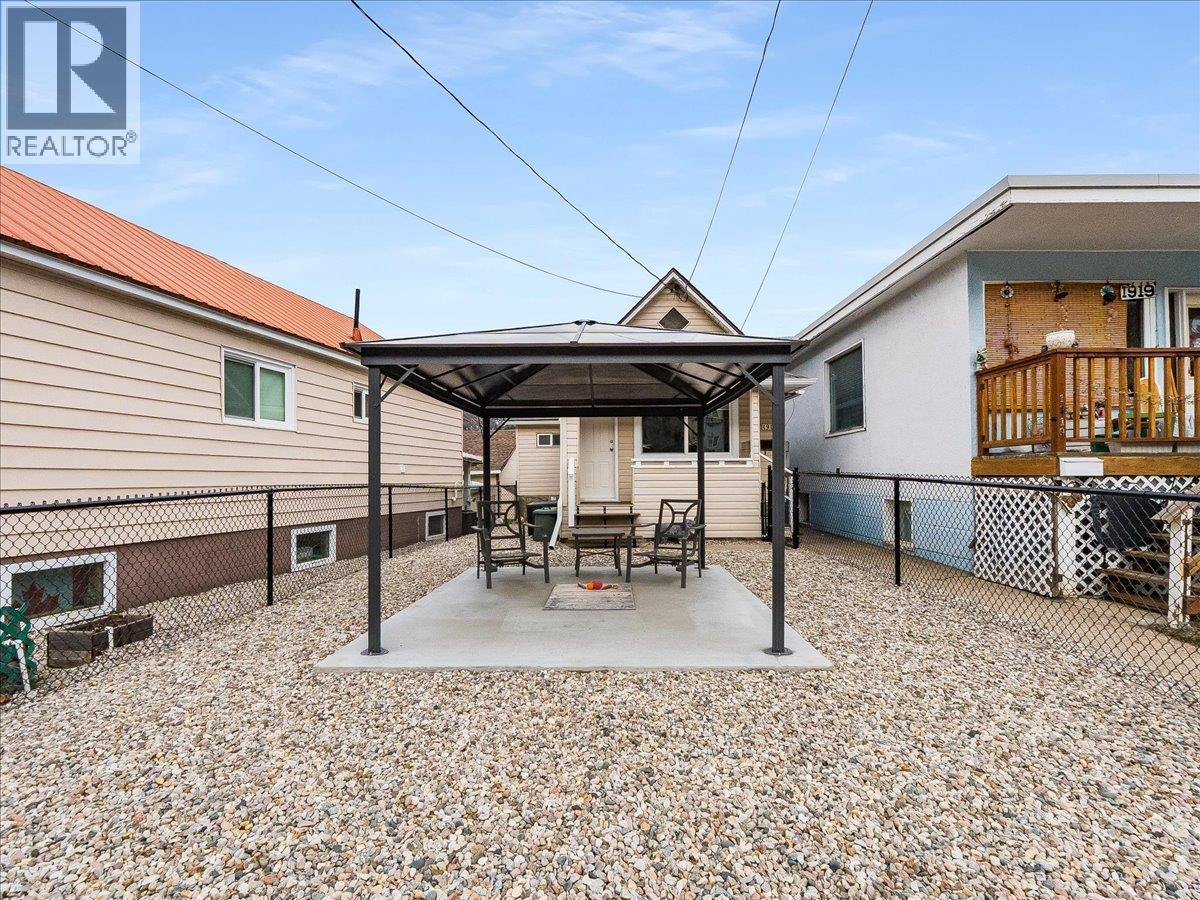 1911 SECOND Avenue - 31