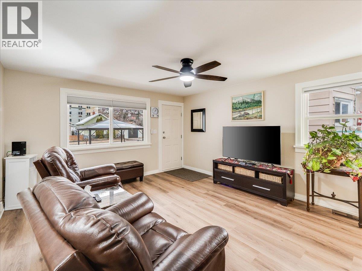 1911 SECOND Avenue - 5
