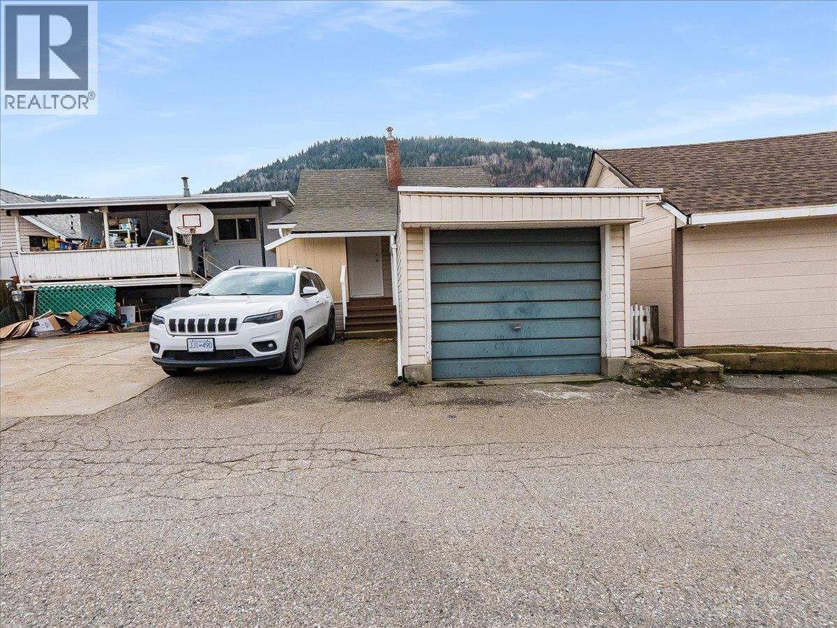 1911 SECOND Avenue - 33