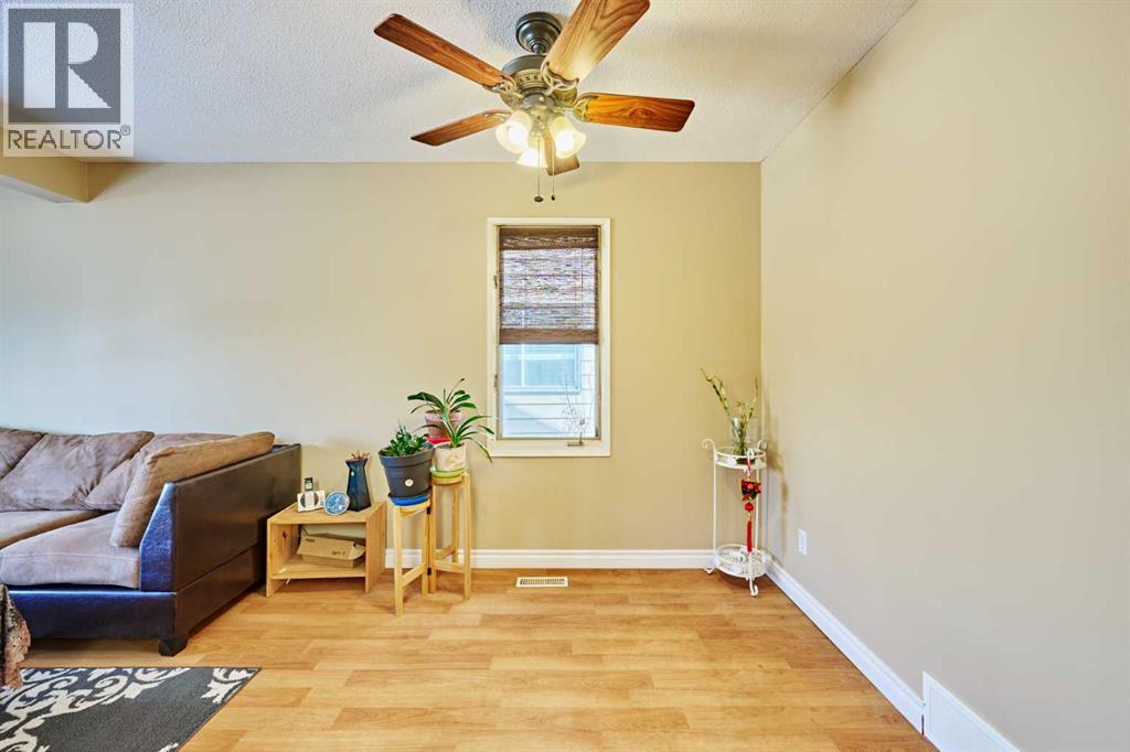 Single Family House for Sale in  Sunmills Court SW Sundance Calgary 