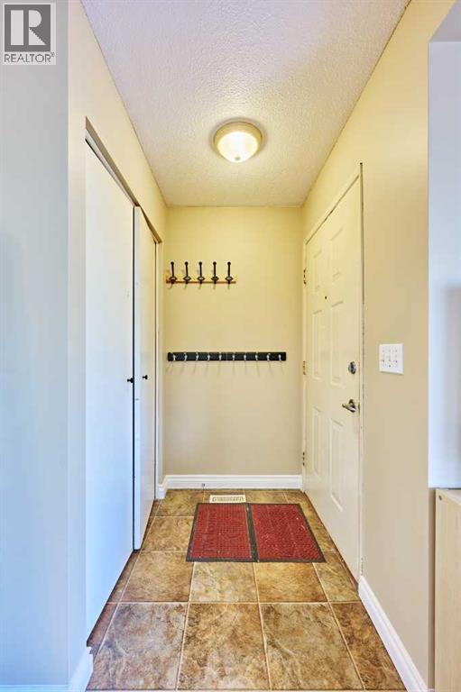 Single Family House for Sale in  Sunmills Court SW Sundance Calgary 