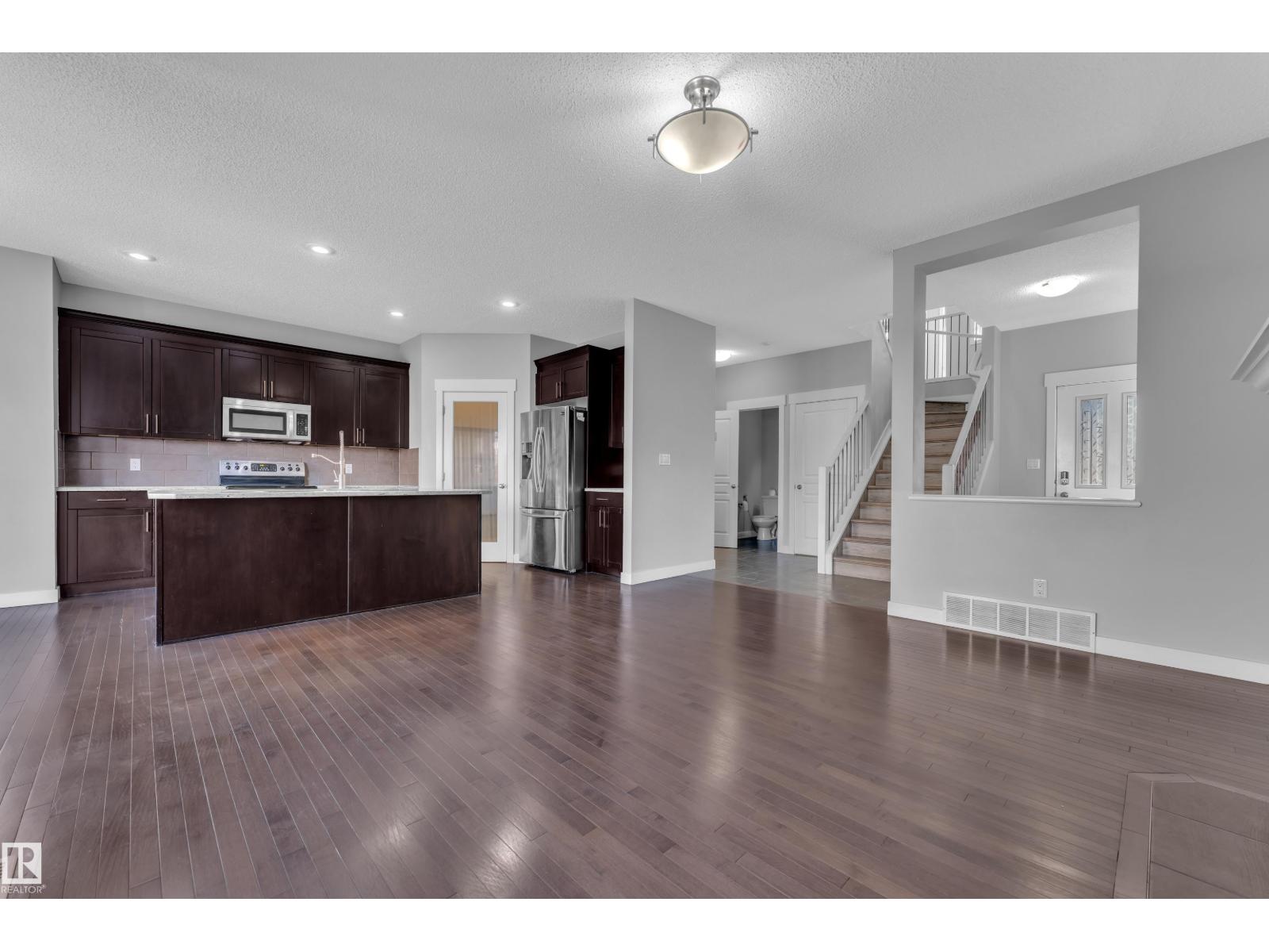 642 ADAMS WY SW, Edmonton