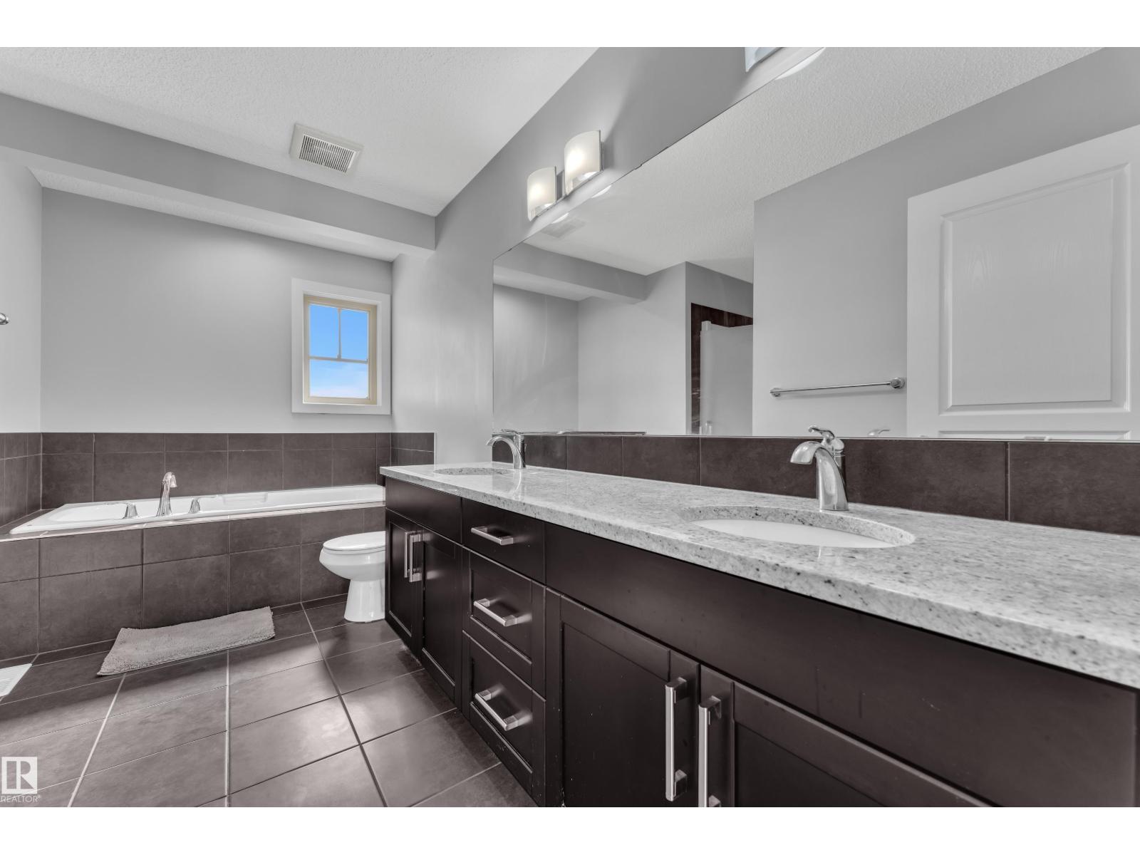 642 ADAMS WY SW, Edmonton