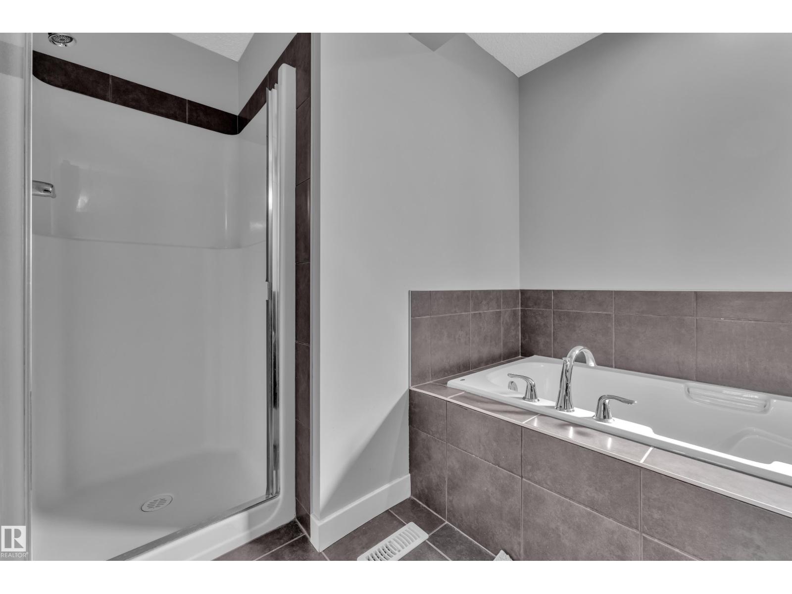 642 ADAMS WY SW, Edmonton