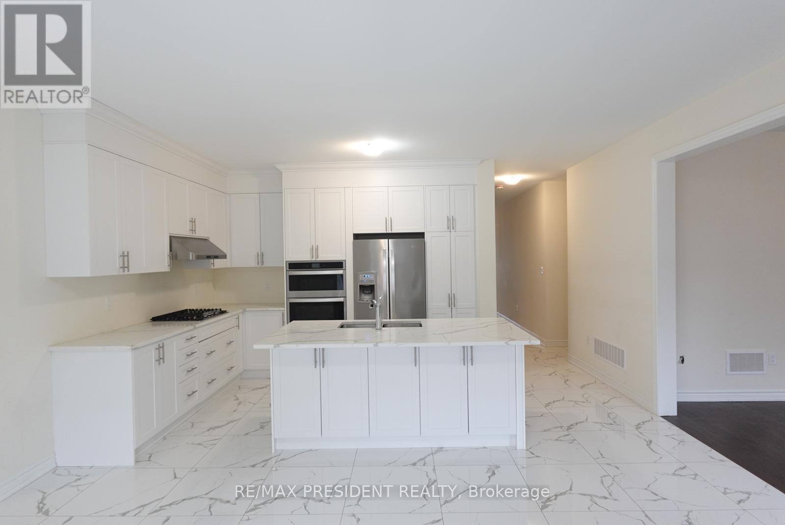 6 JENWOOD CRESCENT - 17
