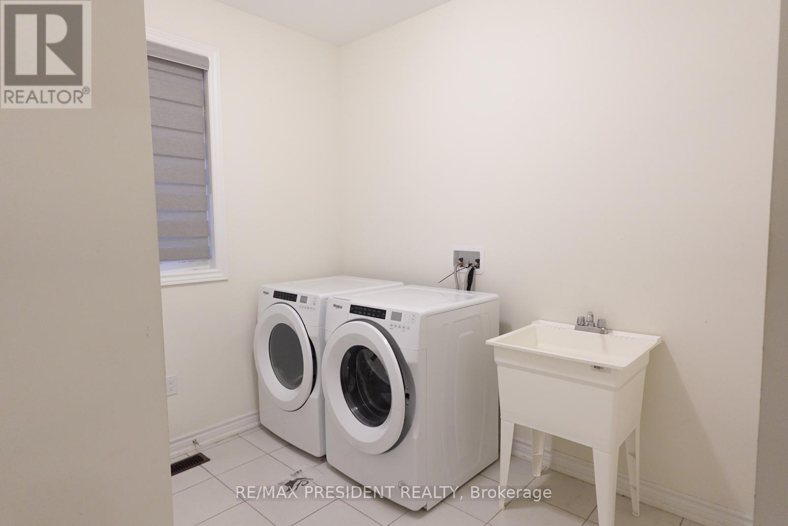 6 JENWOOD CRESCENT - 20