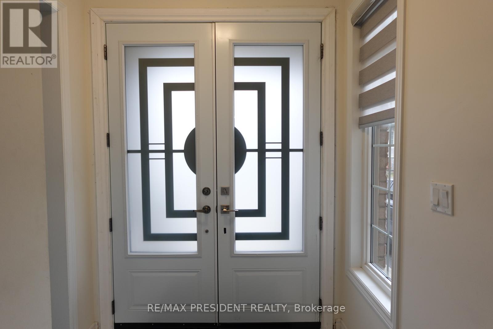 6 JENWOOD CRESCENT - 3