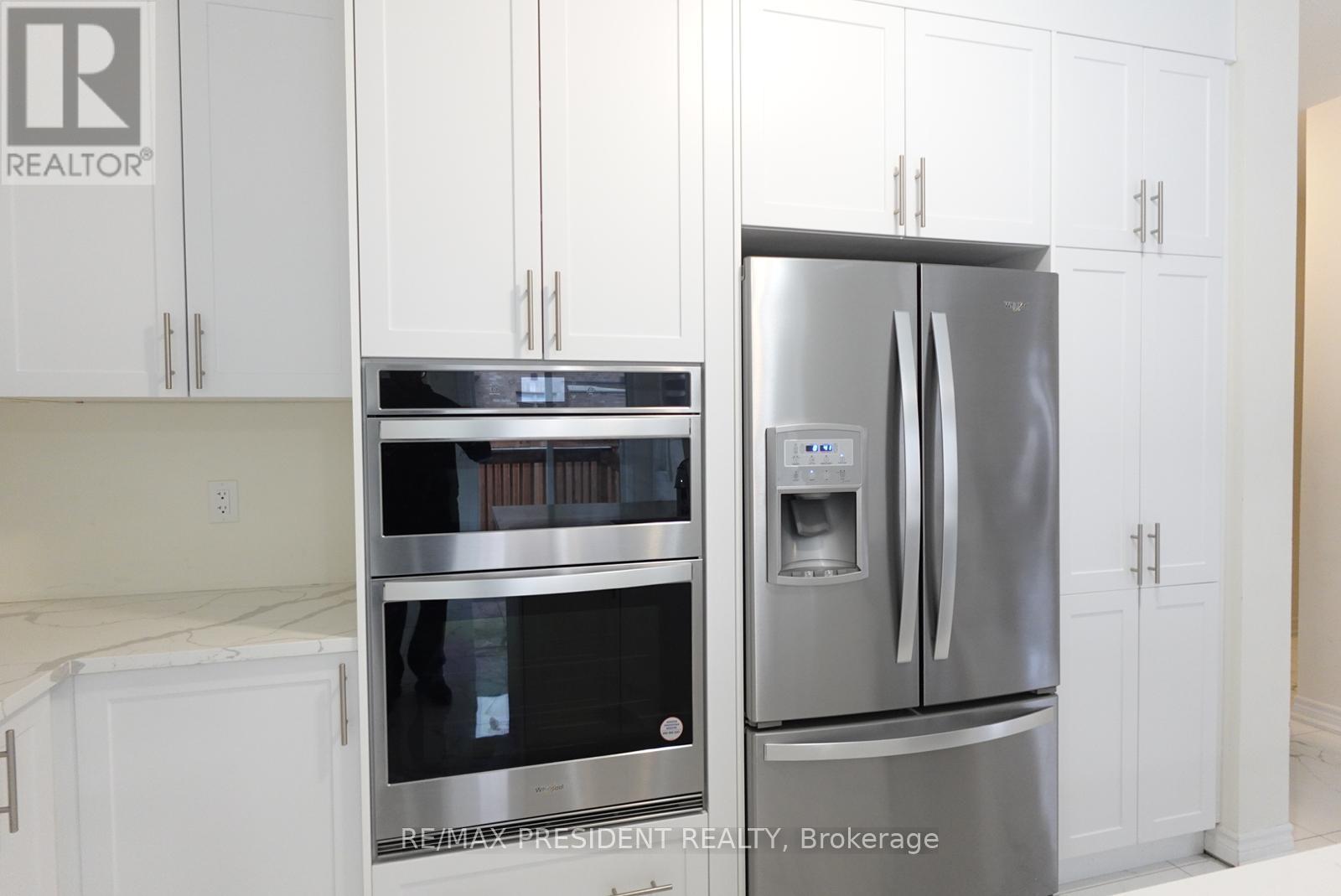 6 JENWOOD CRESCENT - 9