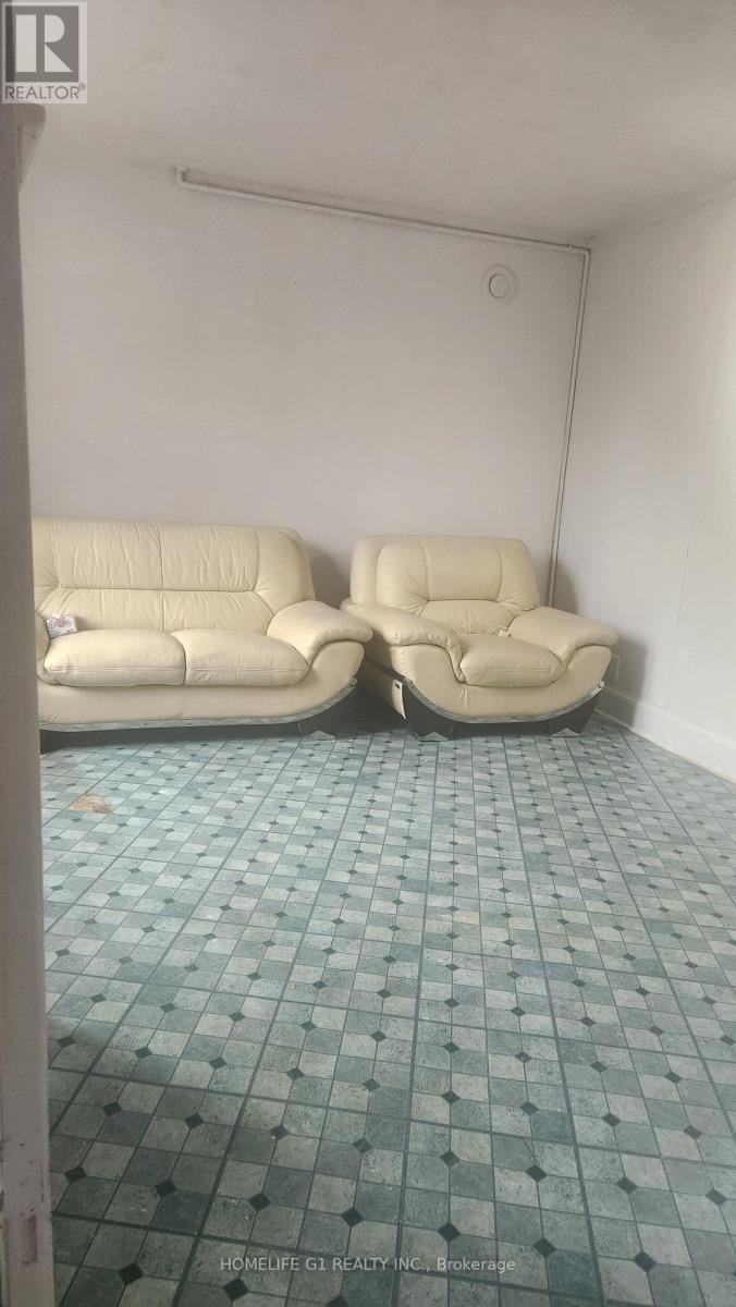 42 RIVERSIDE DRIVE - 6