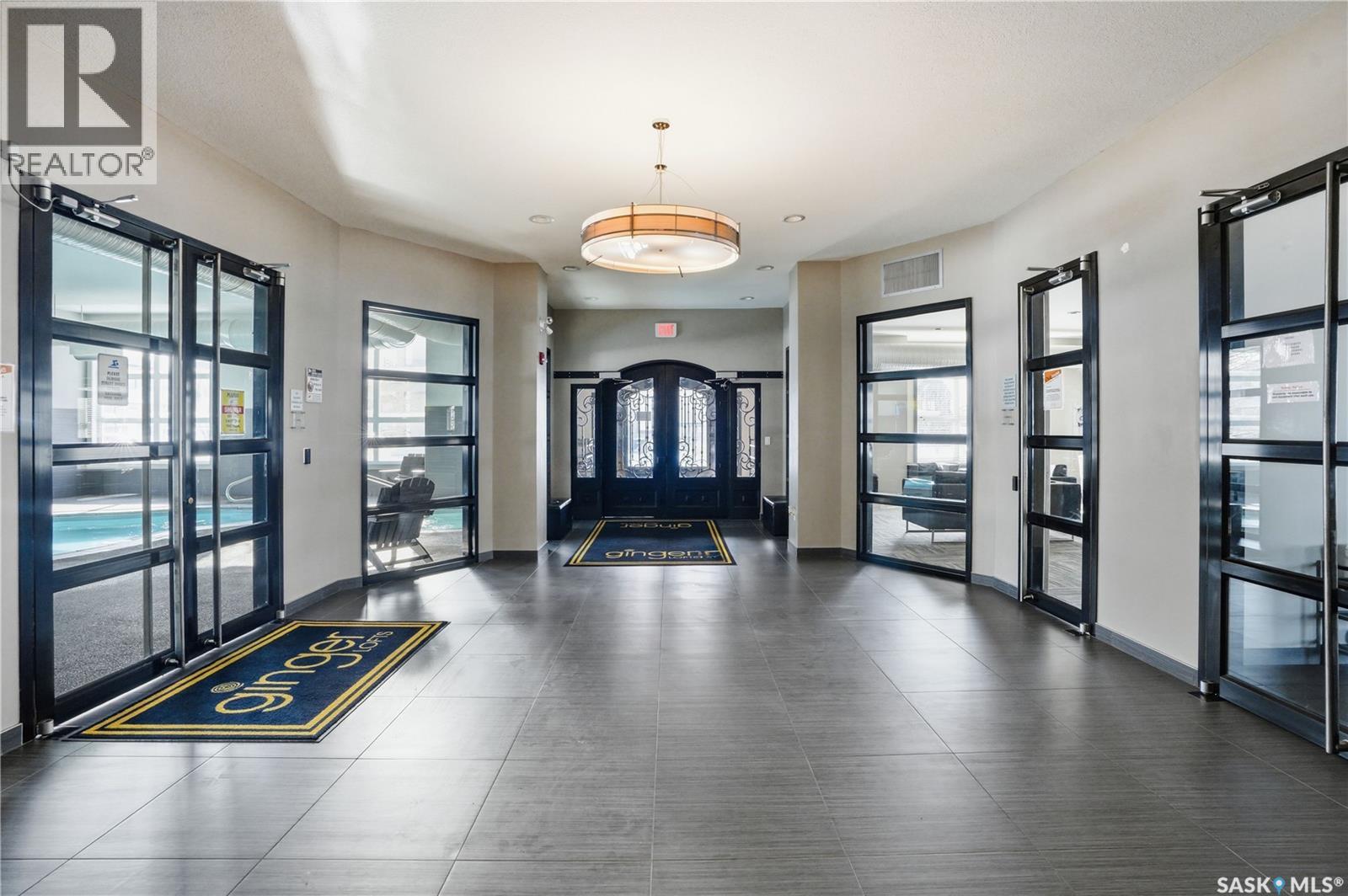 #1612 1015 PATRICK CRESCENT - 41