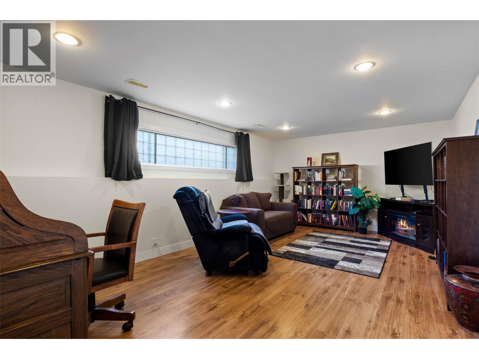 841 SICAMORE DRIVE - 29