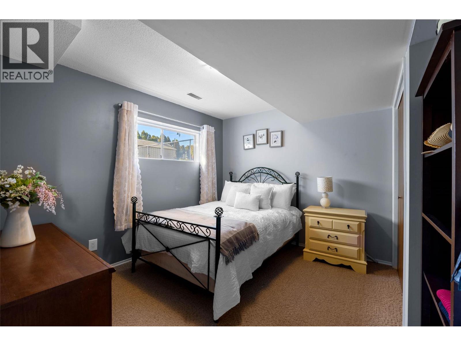 841 SICAMORE DRIVE - 32