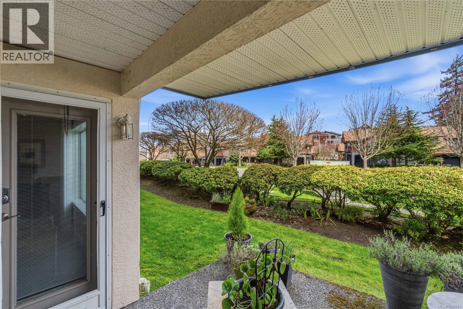 #107 4965 VISTA VIEW CRES - 24