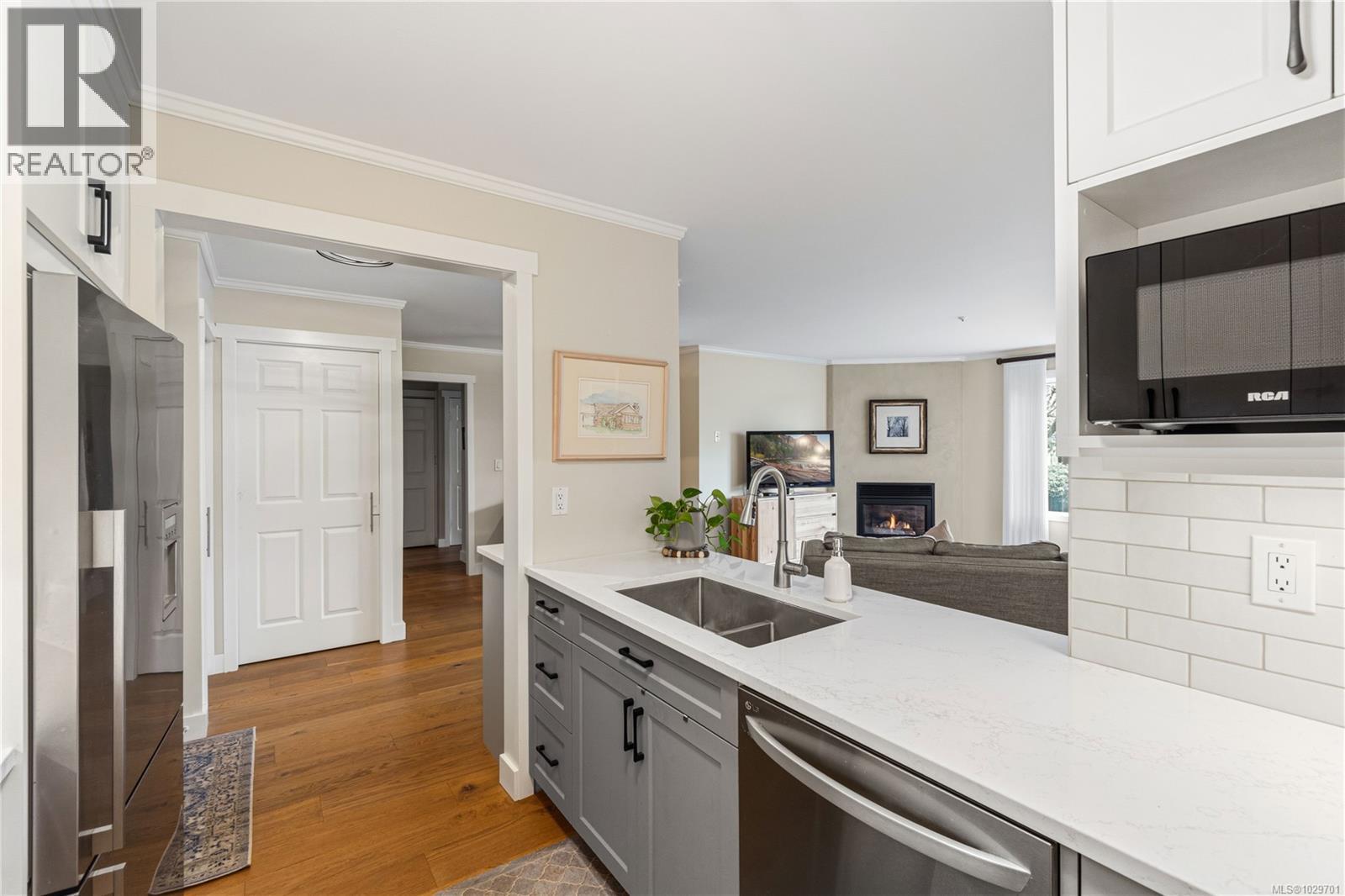 #107 4965 Vista View Cres - 4