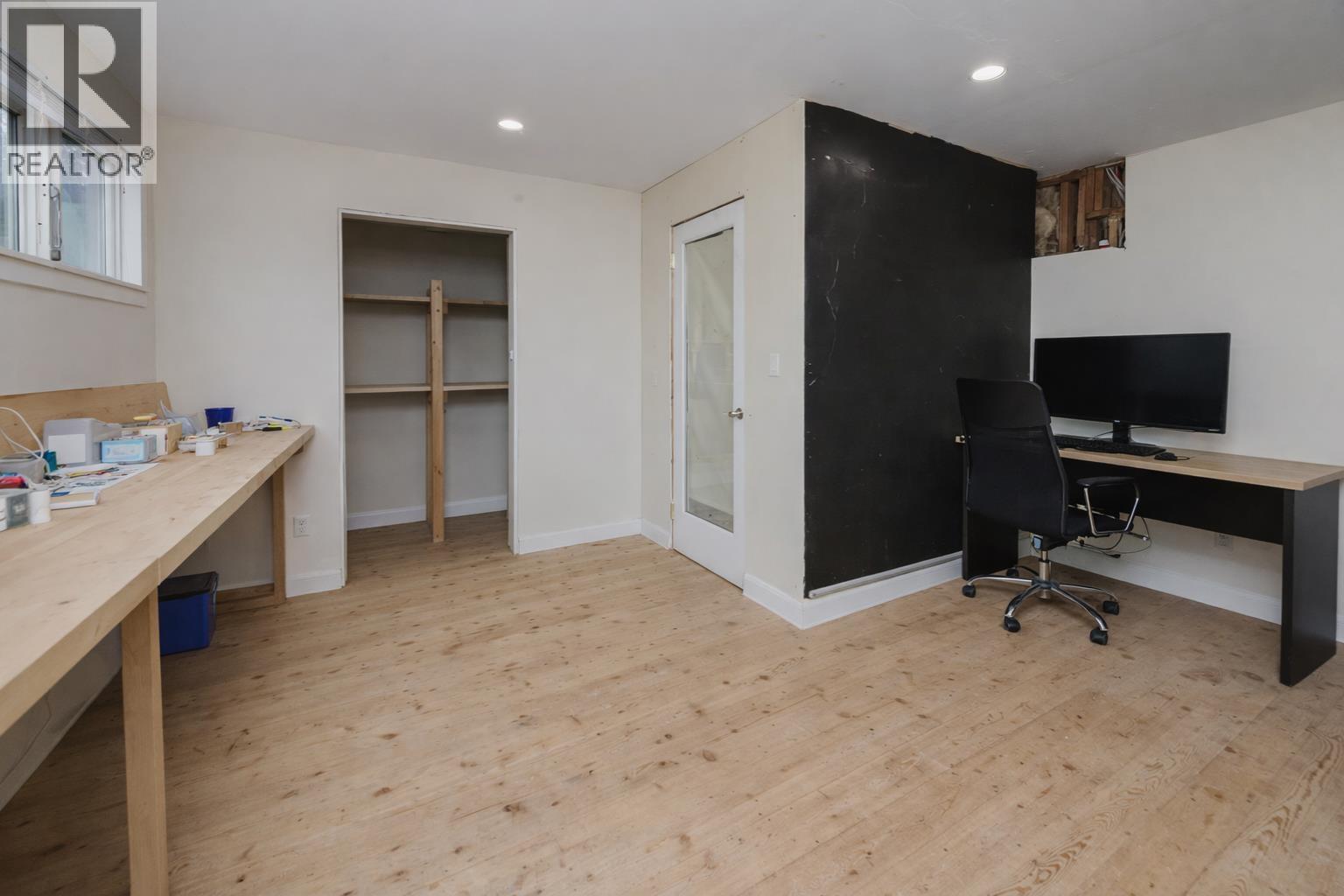 1405 VELVET ROAD, Gibsons