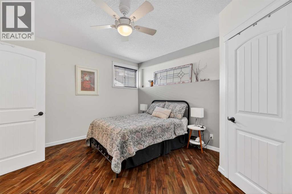 127 27 AVENUE NE - 17