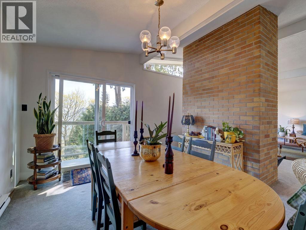 1175 MARINE DRIVE, Gibsons