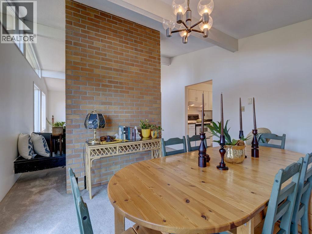 1175 MARINE DRIVE, Gibsons