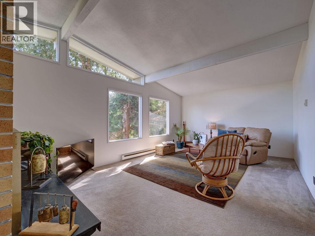 1175 MARINE DRIVE, Gibsons