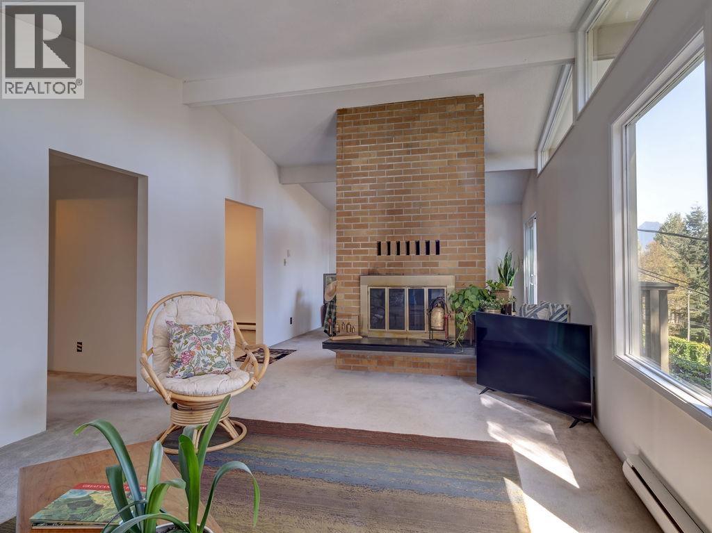 1175 MARINE DRIVE, Gibsons