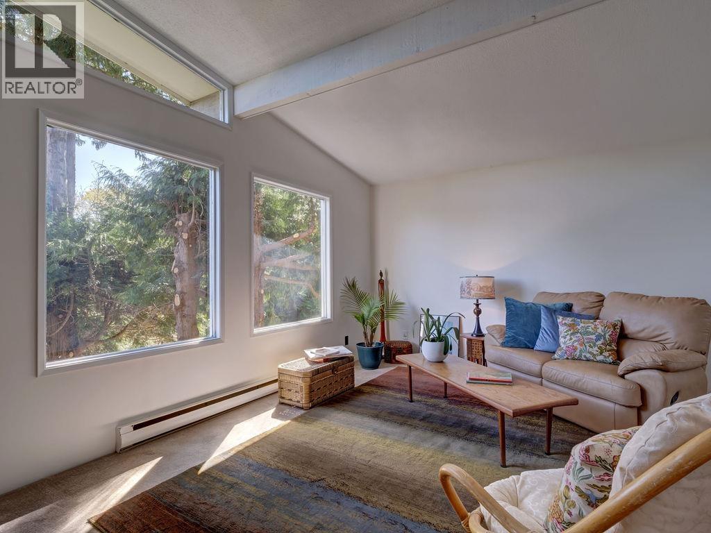 1175 MARINE DRIVE, Gibsons