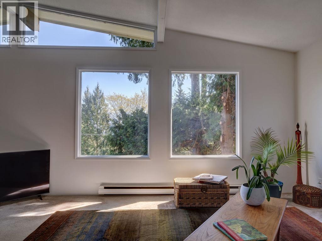 1175 MARINE DRIVE, Gibsons