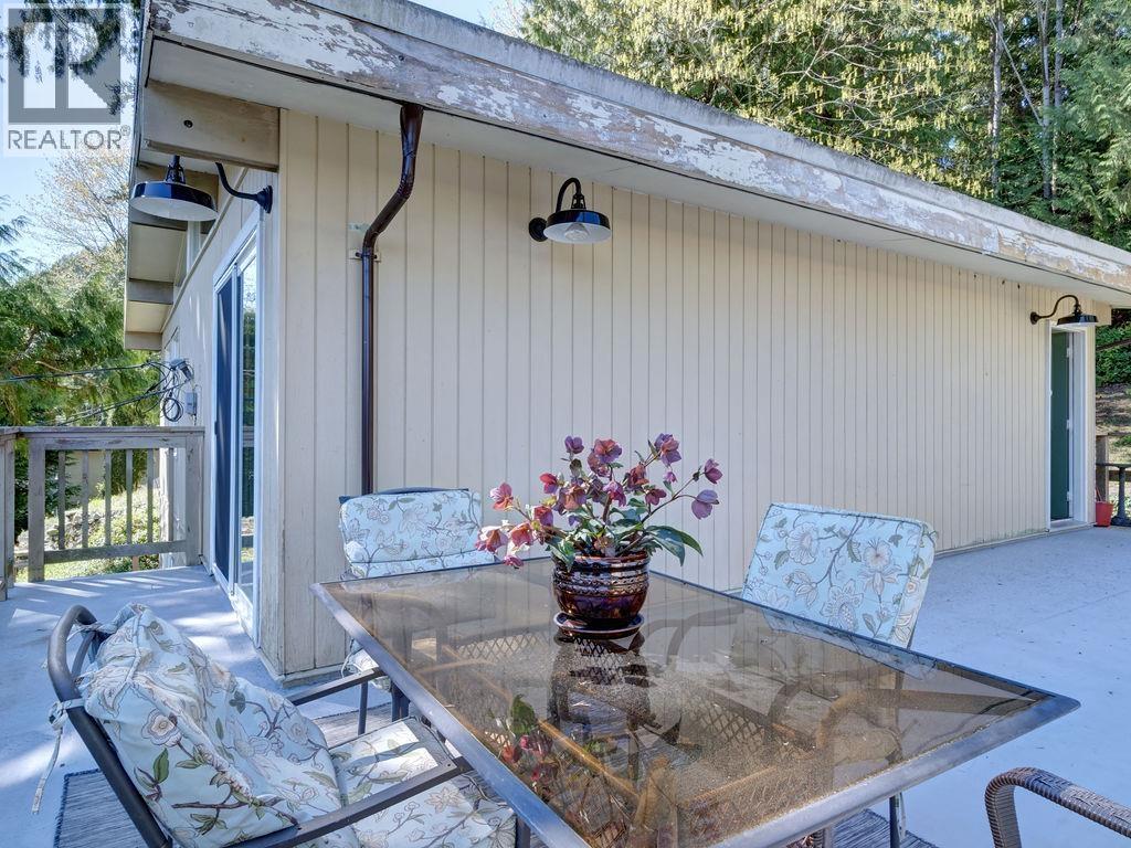 1175 MARINE DRIVE, Gibsons