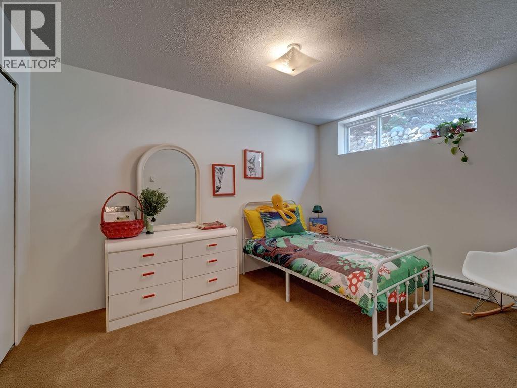 1175 MARINE DRIVE, Gibsons