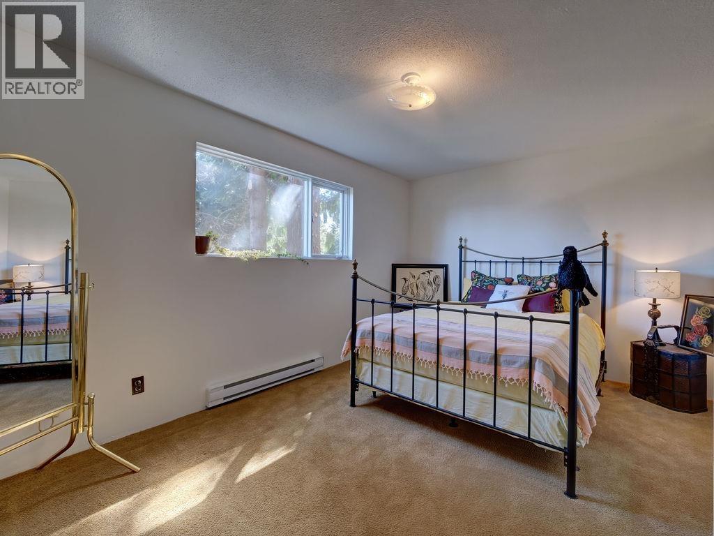 1175 MARINE DRIVE, Gibsons