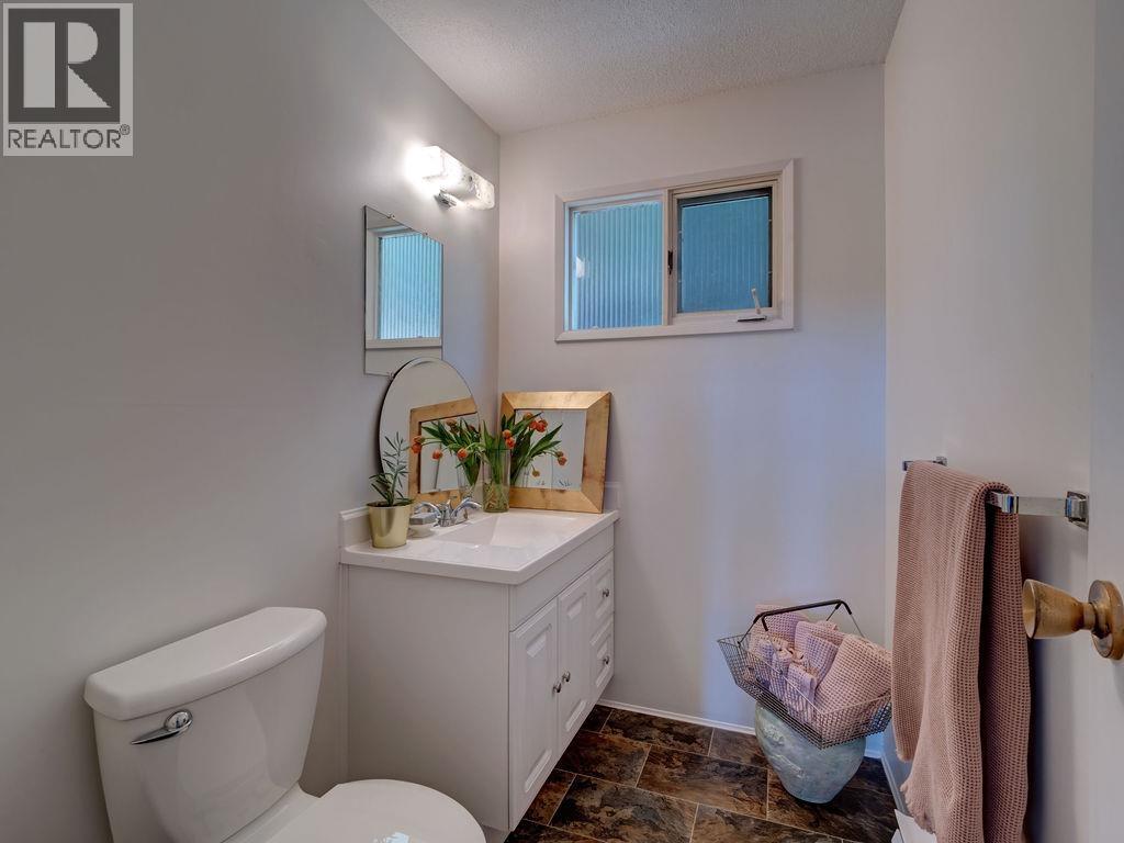 1175 MARINE DRIVE, Gibsons