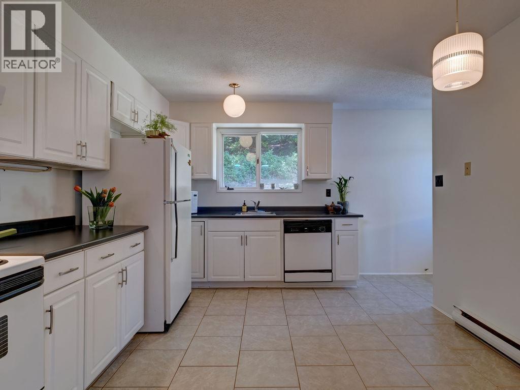 1175 MARINE DRIVE, Gibsons