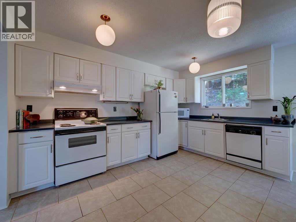 1175 MARINE DRIVE, Gibsons